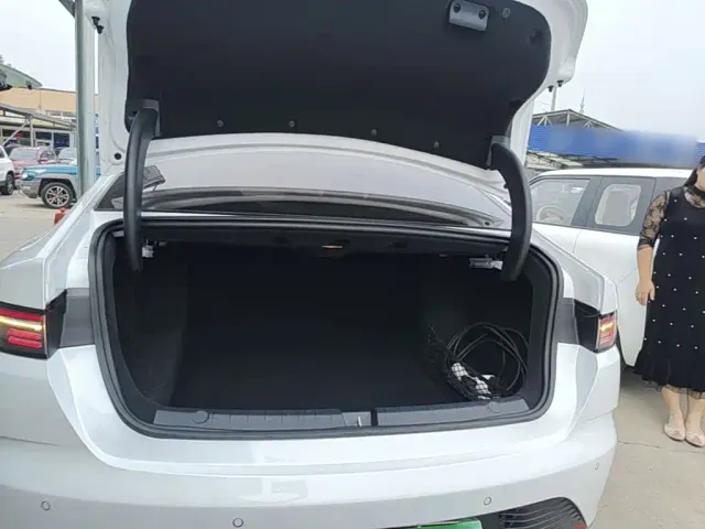 BYD Qin PLUS — Фото автомобиля 18