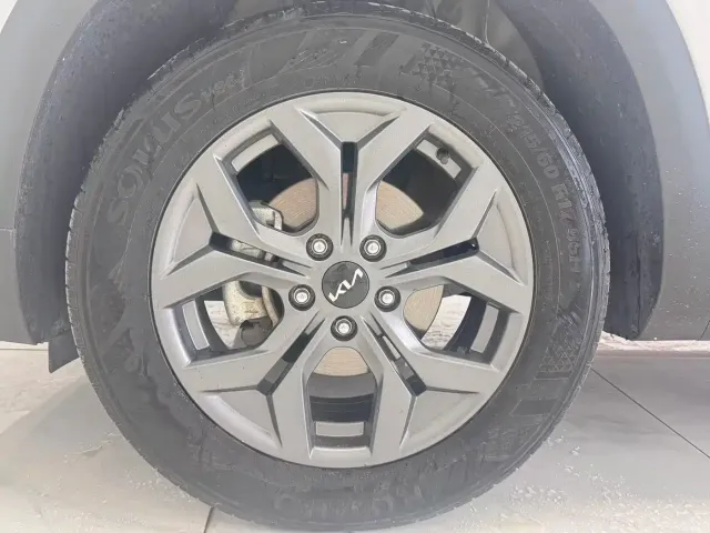 Kia Seltos — Фото автомобиля 18