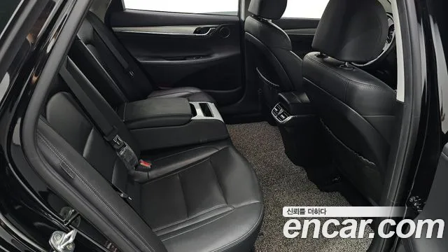 Hyundai Grandeur New — Фото автомобиля 12