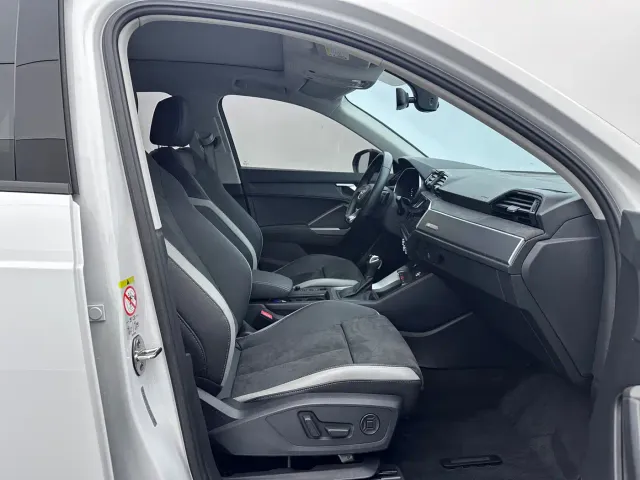 Audi Q3 — Фото автомобиля 12