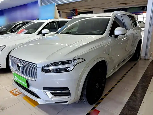 Фотография автомобиля — Volvo XC90