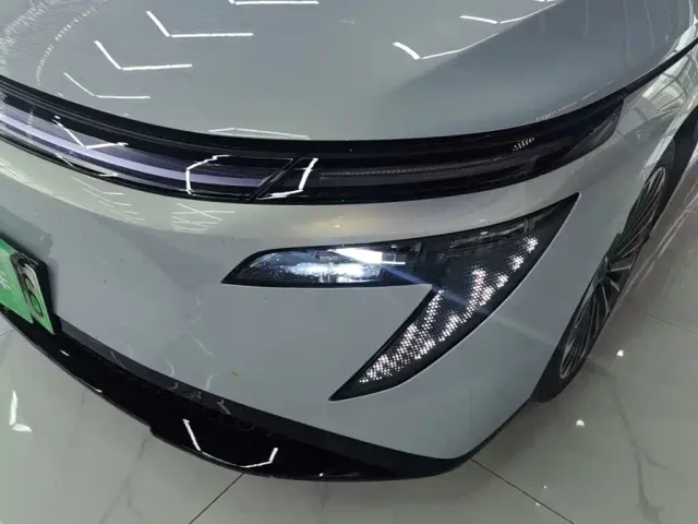 Nissan N7 — Фото автомобиля 23