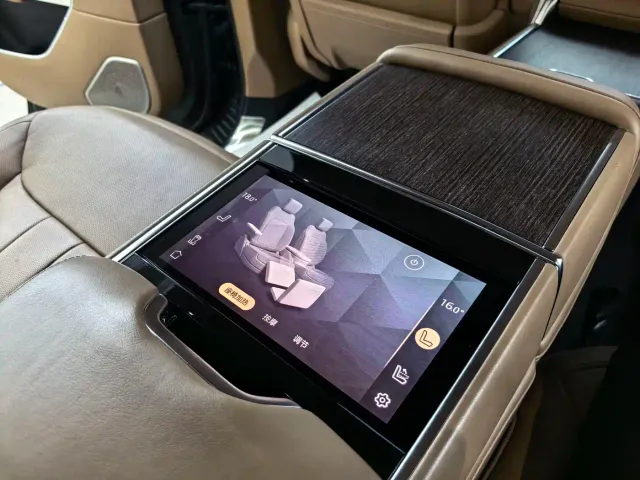 Land Rover Range Rover — Фото автомобиля 12