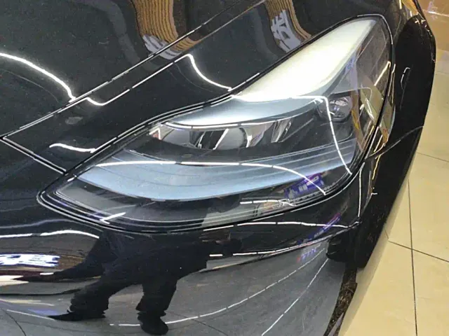 Tesla Model Y — Фото автомобиля 5