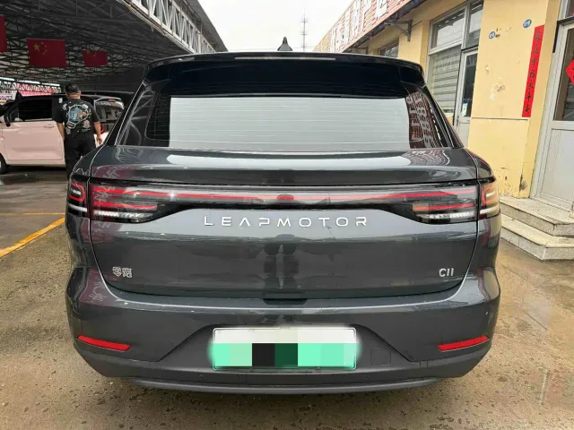 Leapmotor C11 — Фото автомобиля 5