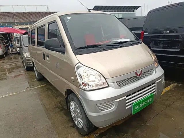 Wuling Rongguang — Фото автомобиля 3