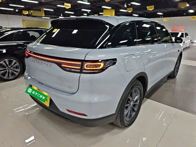 Leapmotor C11 — Фото автомобиля 6