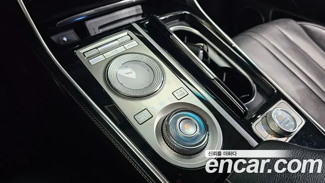 Genesis GV80 — Фото автомобиля 12