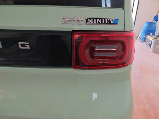Wuling Hongguang Mini EV — Фото автомобиля 7