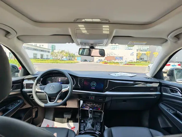 Volkswagen Passat — Фото автомобиля 6