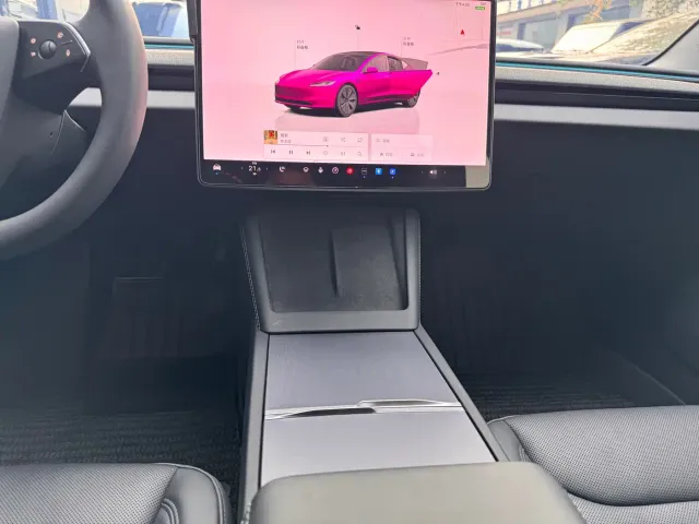 Tesla Model 3 2025 Model Rear-Wheel Drive Edition — Фото автомобиля 15