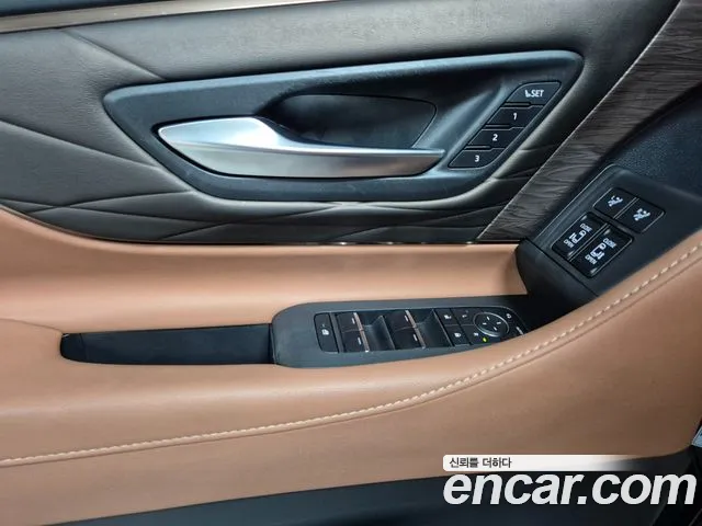 Toyota Alphard Generation 4 — Фото автомобиля 12
