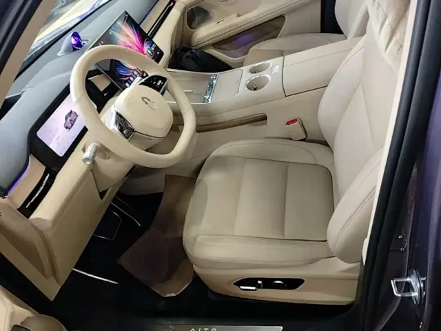 Aito M5 — Фото автомобиля 12