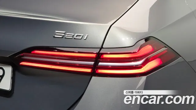 BMW 5 Series G60 — Фото автомобиля 8
