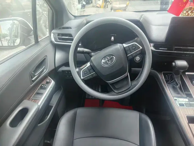 Toyota Granvia — Фото автомобиля 5