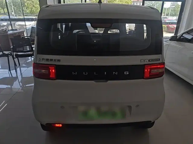 Wuling Hongguang Mini EV — Фото автомобиля 5