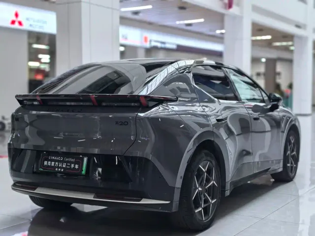 Lynk & Co Z20 — Фото автомобиля 16