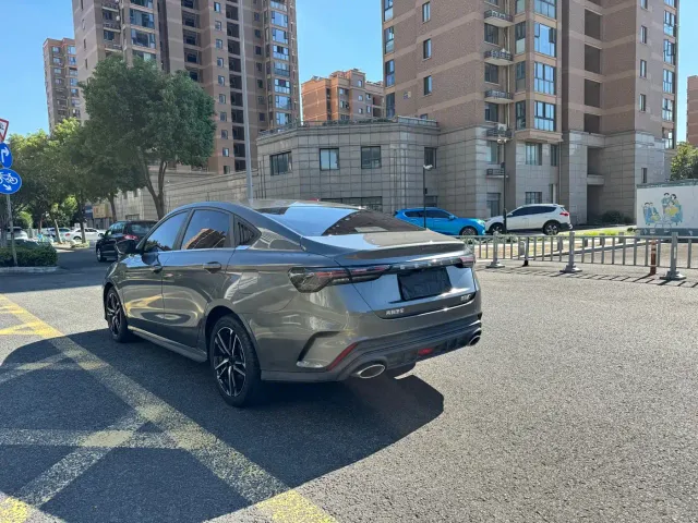 Geely Binrui — Фото автомобиля 11