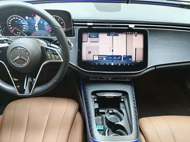 Mercedes-Benz E-Class — Фото автомобиля 8