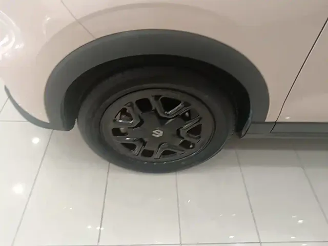 Leapmotor T03 — Фото автомобиля 22
