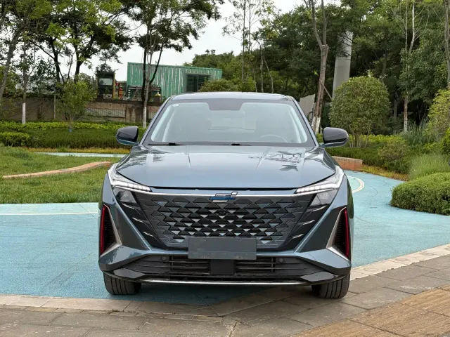 Changan Z6 — Фото автомобиля 2