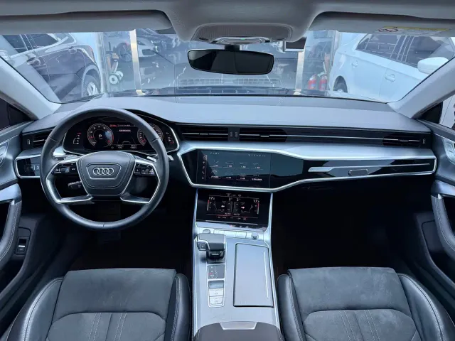 Audi A7L — Фото автомобиля 4