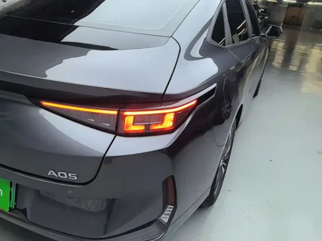 Changan Qiyuan A05 — Фото автомобиля 7