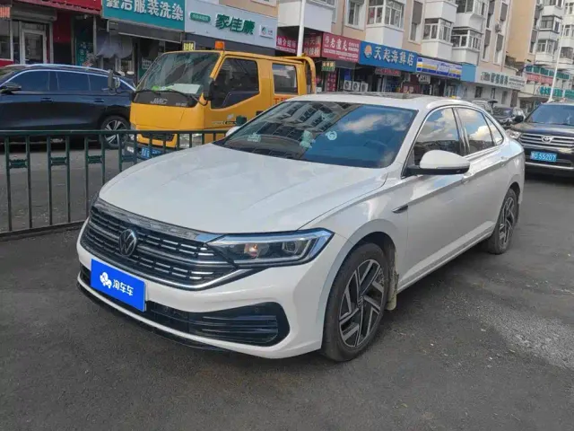 Фотография автомобиля — Volkswagen Sagitar