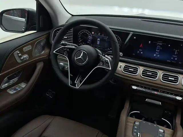Mercedes-Benz GLE-Class — Фото автомобиля 8