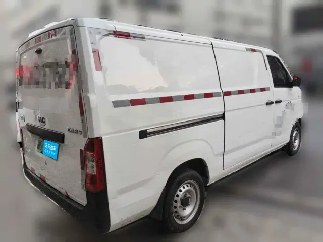JAC Motors Blue Cat — Фото автомобиля 5