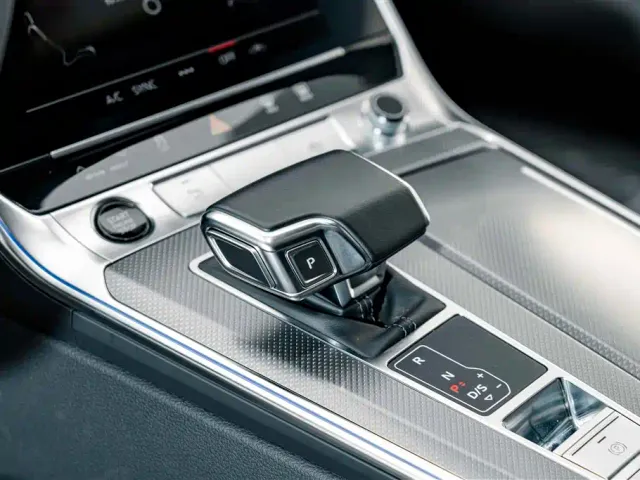 Audi A6L — Фото автомобиля 13