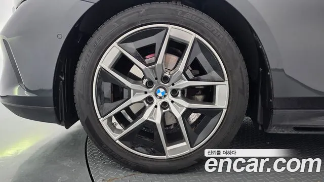 BMW 5 Series G60 — Фото автомобиля 5