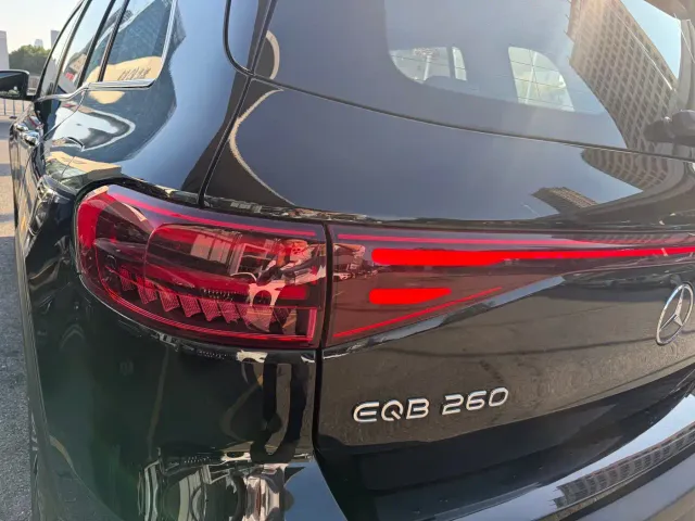 Mercedes-Benz EQB — Фото автомобиля 12