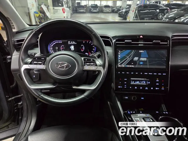 Hyundai Tucson Tucson (NX4) Бензин 1.6 турбо 2WD — Фото автомобиля 18