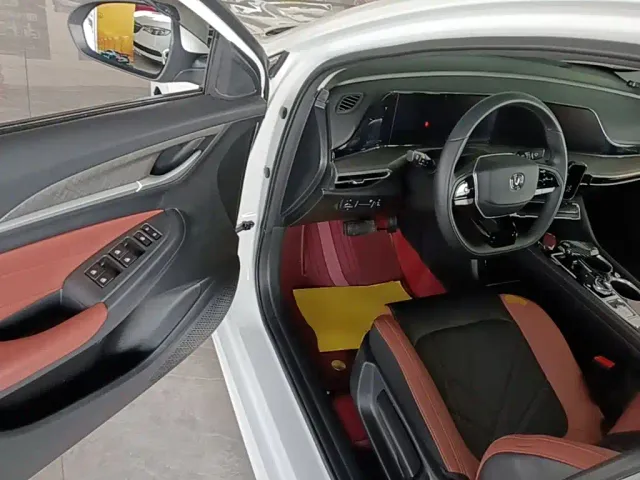 Changan Eado — Фото автомобиля 15