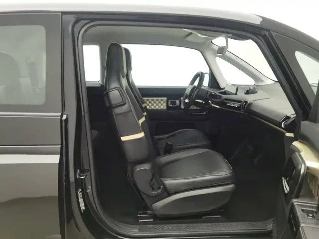 Baojun KiWi EV — Фото автомобиля 23