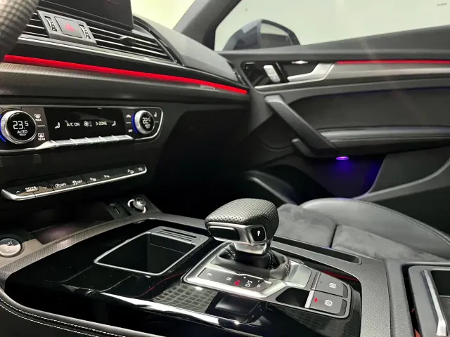 Audi Q5L Sportback — Фото автомобиля 10