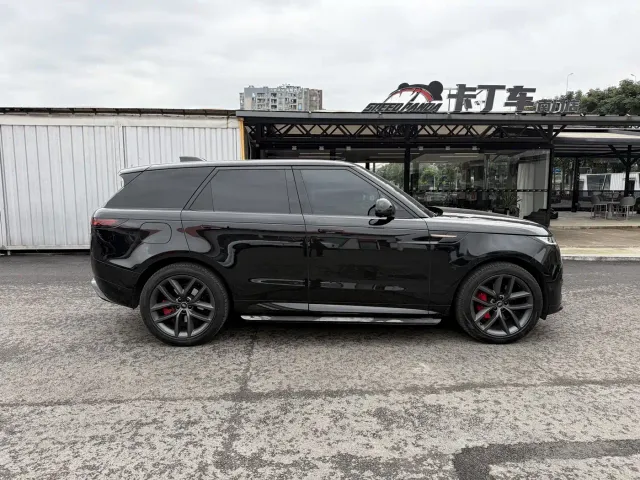 Land Rover Range Rover Sport — Фото автомобиля 4