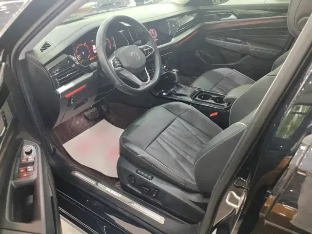 Volkswagen Passat — Фото автомобиля 7