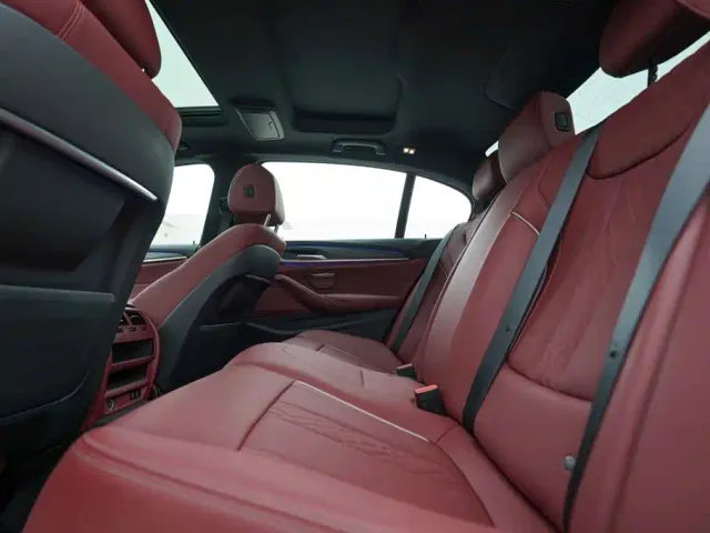 BMW 5 Series — Фото автомобиля 20