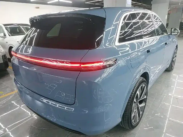 Li Auto L7 — Фото автомобиля 6