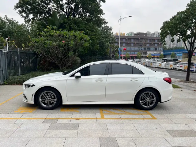 Mercedes-Benz A-Class — Фото автомобиля 4