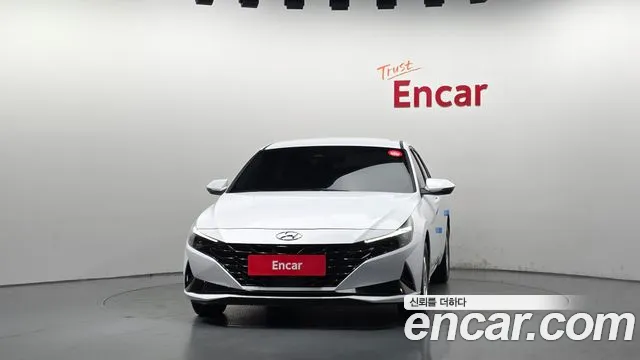 Hyundai Avante — Фото автомобиля 3