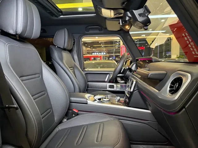 Mercedes-Benz G-Class — Фото автомобиля 15