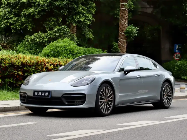 Фотография автомобиля — Porsche Panamera