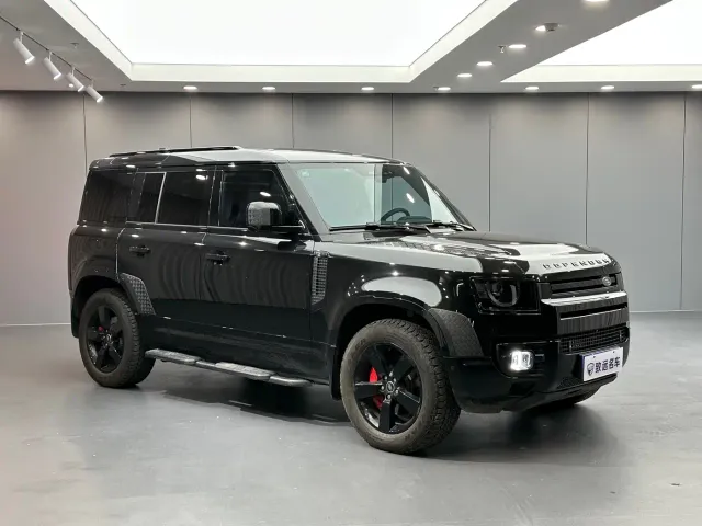Land Rover Defender — Фото автомобиля 3