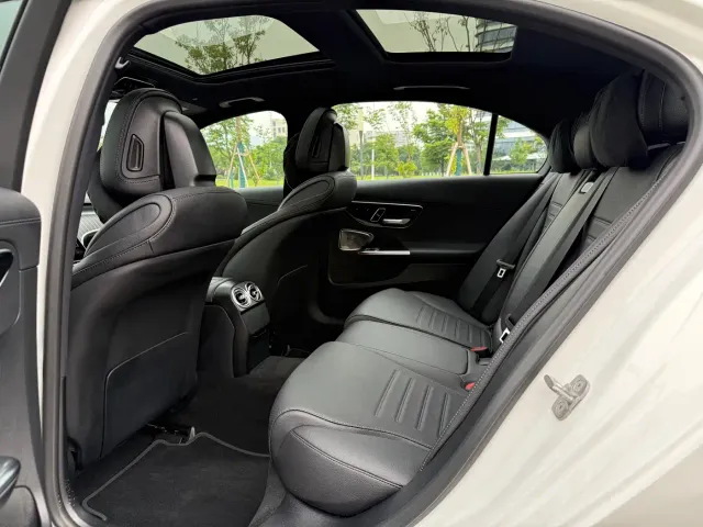 Mercedes-Benz C-Class — Фото автомобиля 11