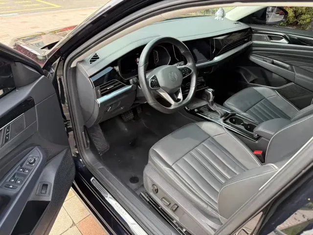 Volkswagen Passat — Фото автомобиля 4