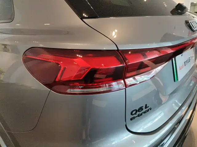 Audi Q6L e-tron — Фото автомобиля 15