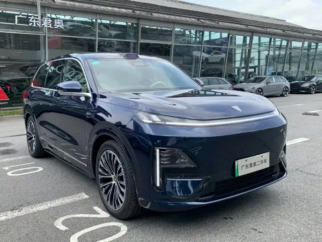 Deepal Deep Blue S09 2025 AWD Ultra+ Haute Couture Edition — Фото автомобиля 14